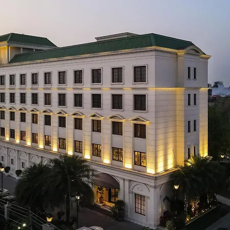 Dlf Club 3 Hotel Gurgaon Exterior photo