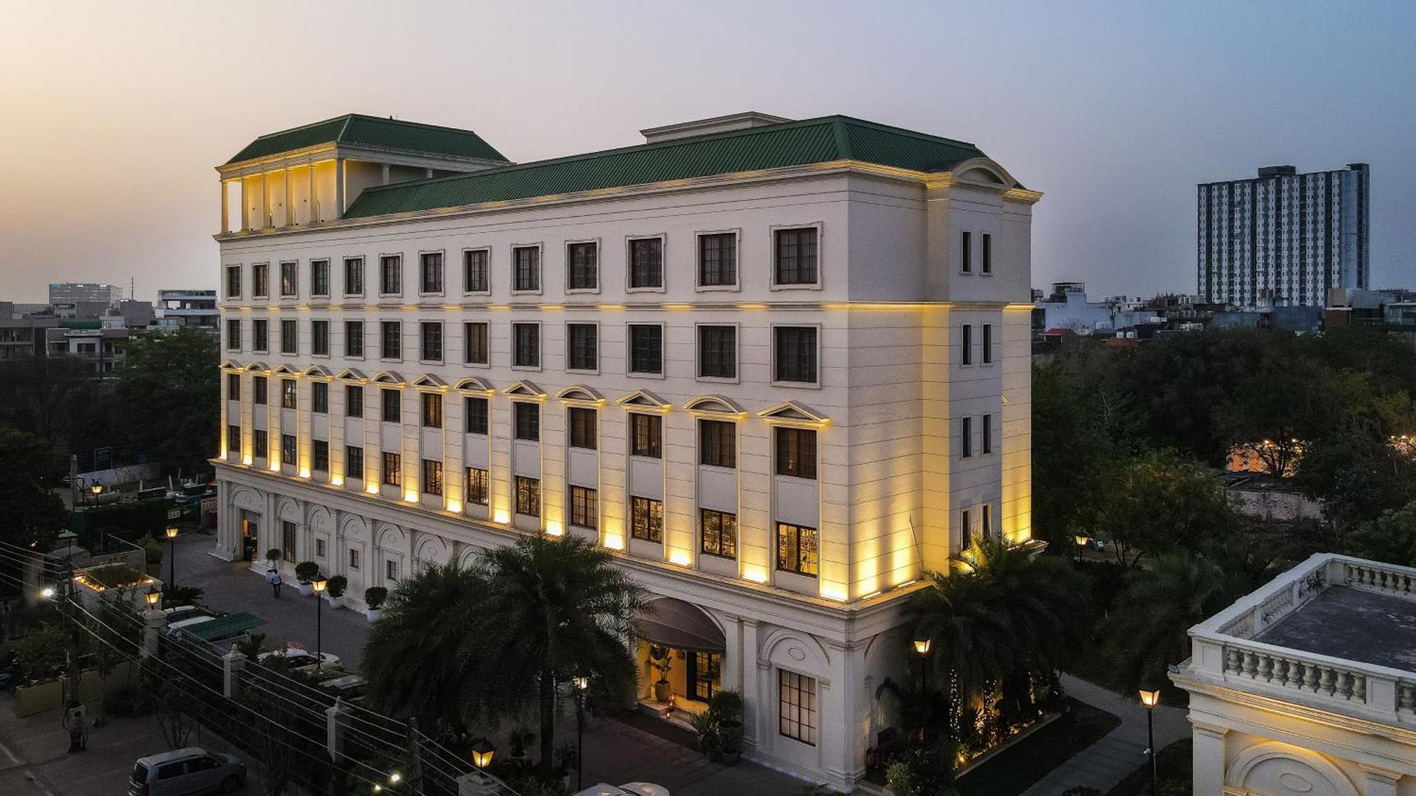 Dlf Club 3 4*